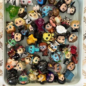 Disney Star Wars Assorted Mini Figure Lot – Multicolor